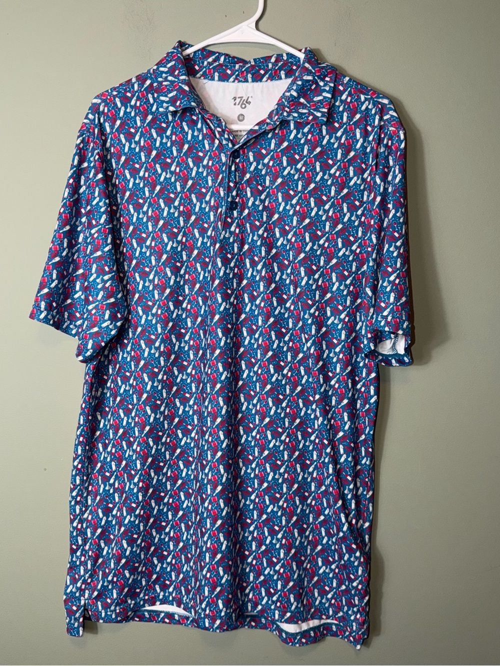 1764 Golf Men's Blue Patterned Polo Shirt‎ Wine Theme Medium